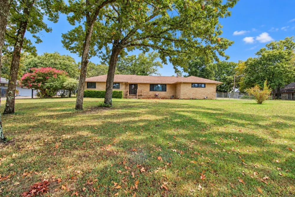 2009 Parkview Drive Okmulgee, OK 74447