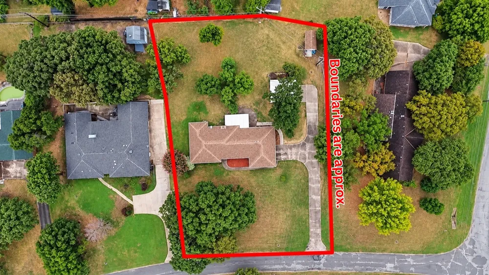 2009 Parkview Drive Okmulgee, OK 74447
