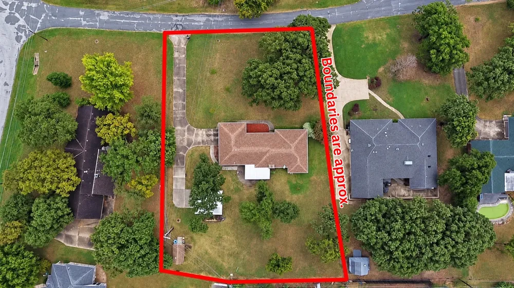2009 Parkview Drive Okmulgee, OK 74447