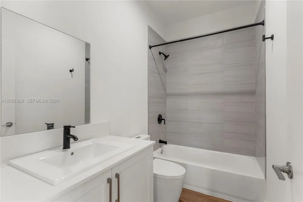 425 SW Palm Ter #425 Florida City, FL 33034