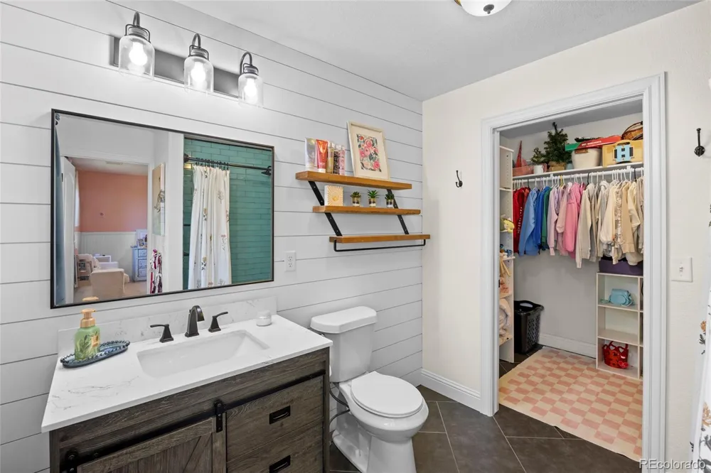 983 Logan Court Loveland, CO 80538