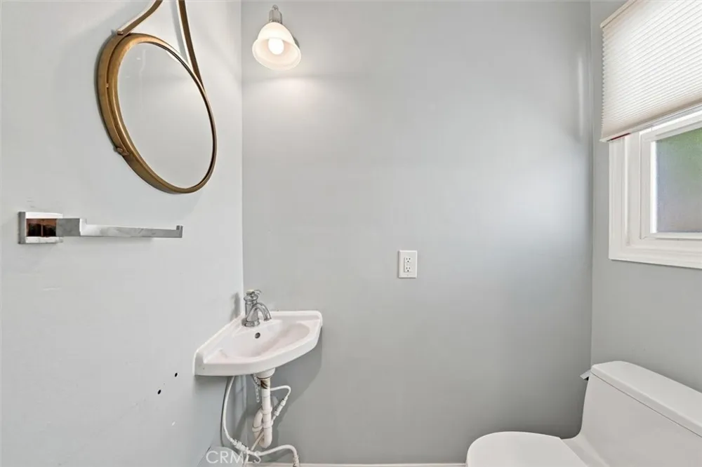 22209 Denker Torrance, CA 90501