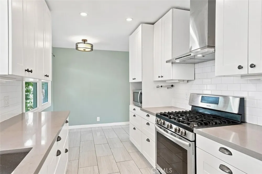 22209 Denker Torrance, CA 90501