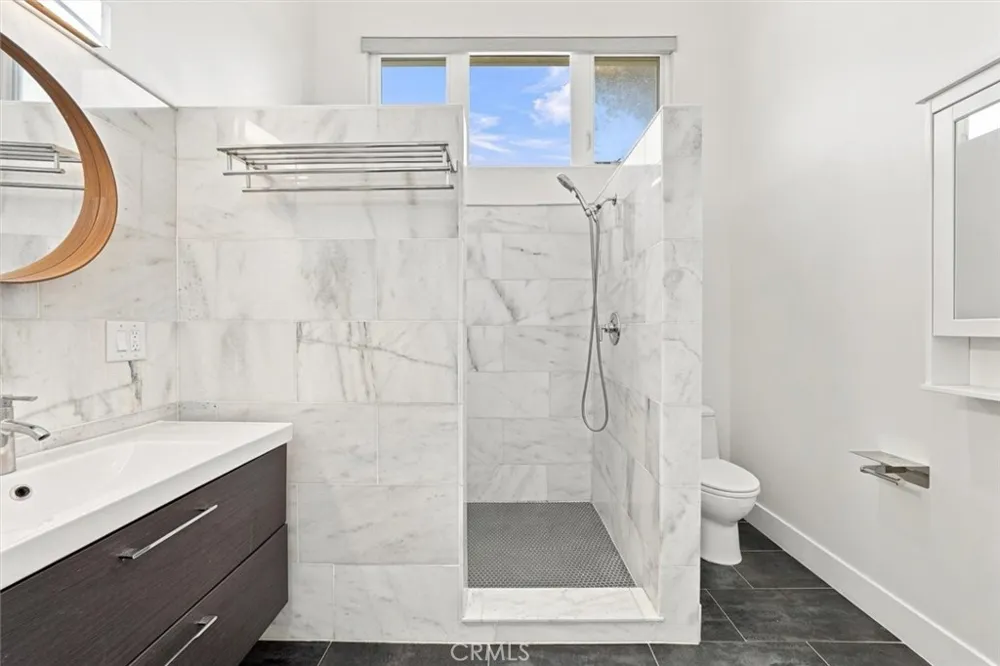 22209 Denker Torrance, CA 90501