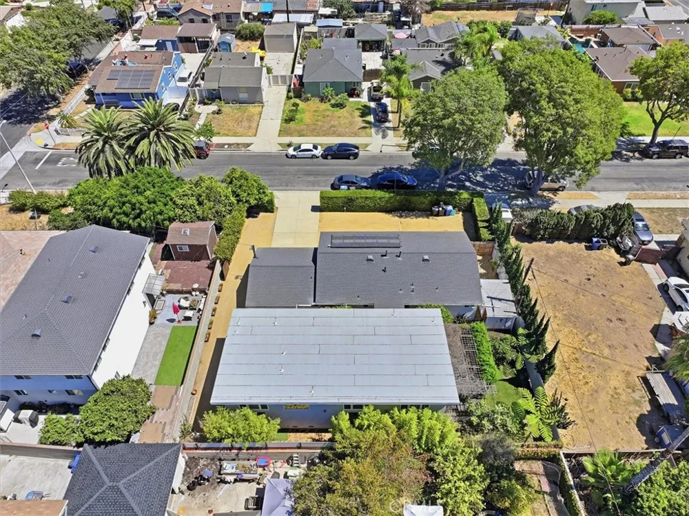 22209 Denker Torrance, CA 90501