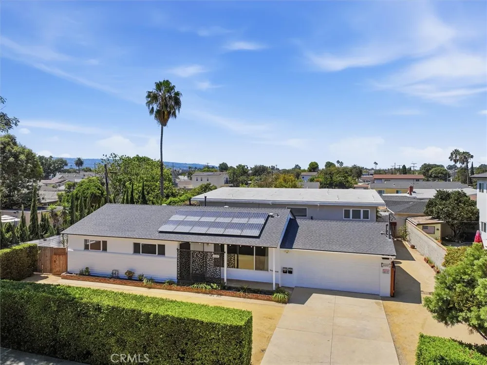 22209 Denker Torrance, CA 90501