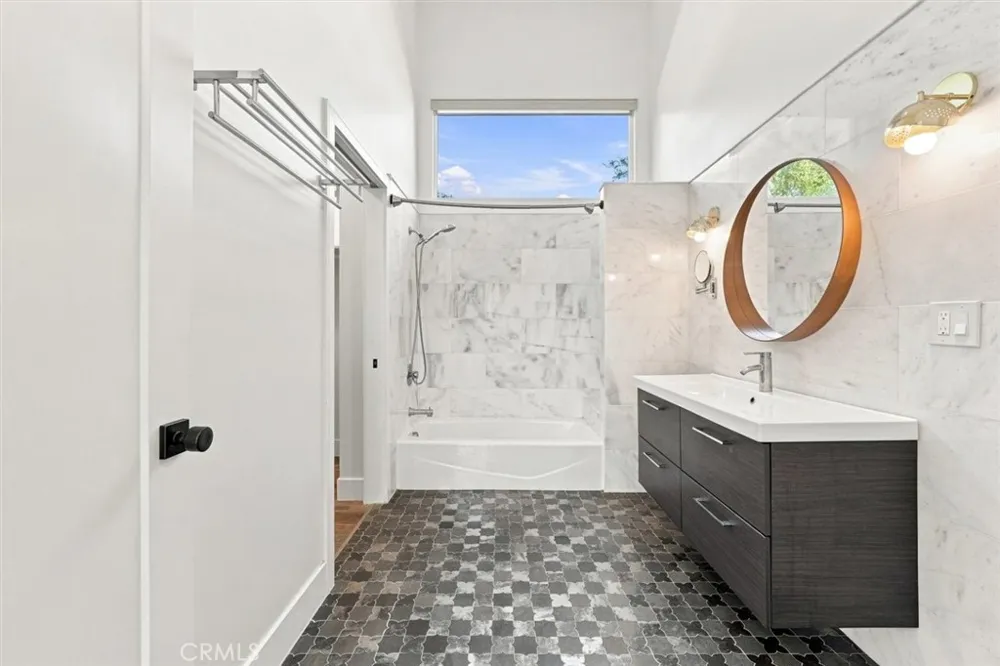 22209 Denker Torrance, CA 90501