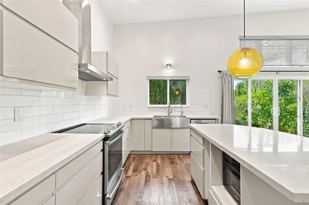 22209 Denker Torrance, CA 90501