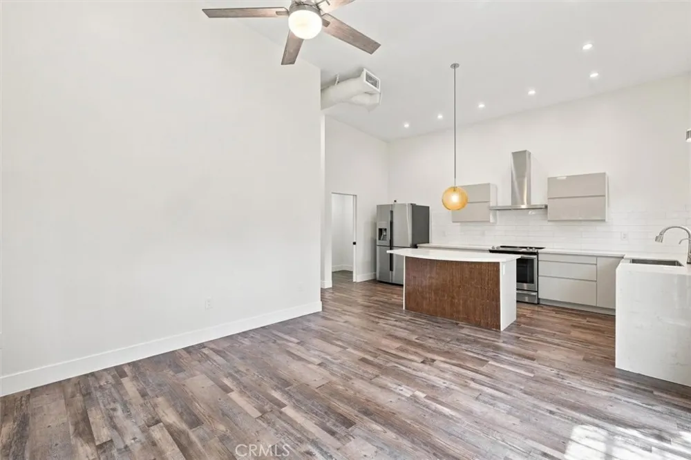 22209 Denker Torrance, CA 90501