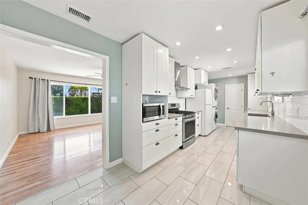 22209 Denker Torrance, CA 90501