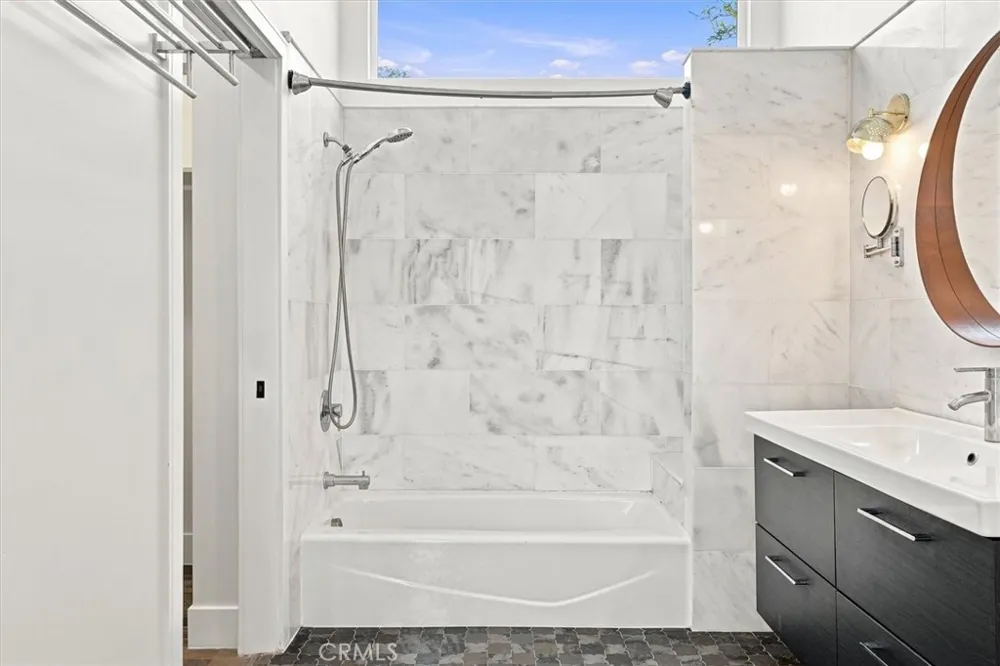 22209 Denker Torrance, CA 90501