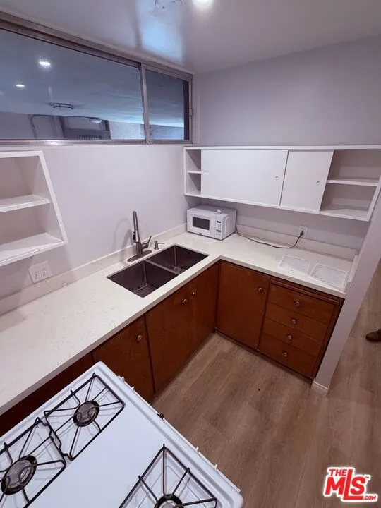 2000 Ivar Avenue #2 Los Angeles, CA 90068