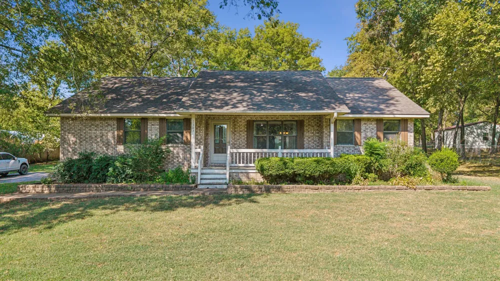 1303 Iroquois Chouteau, OK 74337