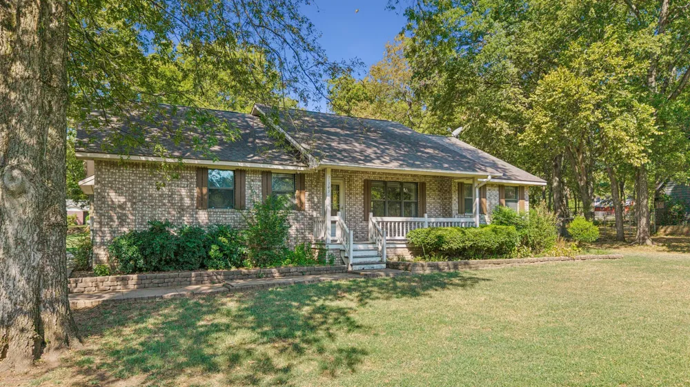 1303 Iroquois Chouteau, OK 74337