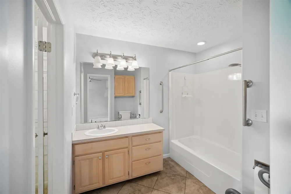 1303 Iroquois Chouteau, OK 74337