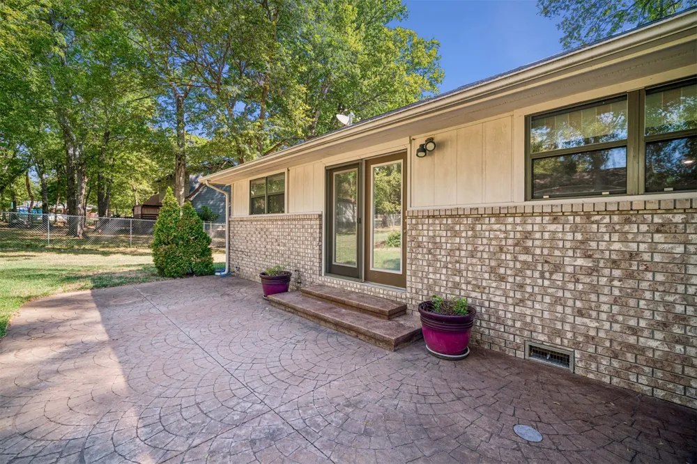 1303 Iroquois Chouteau, OK 74337
