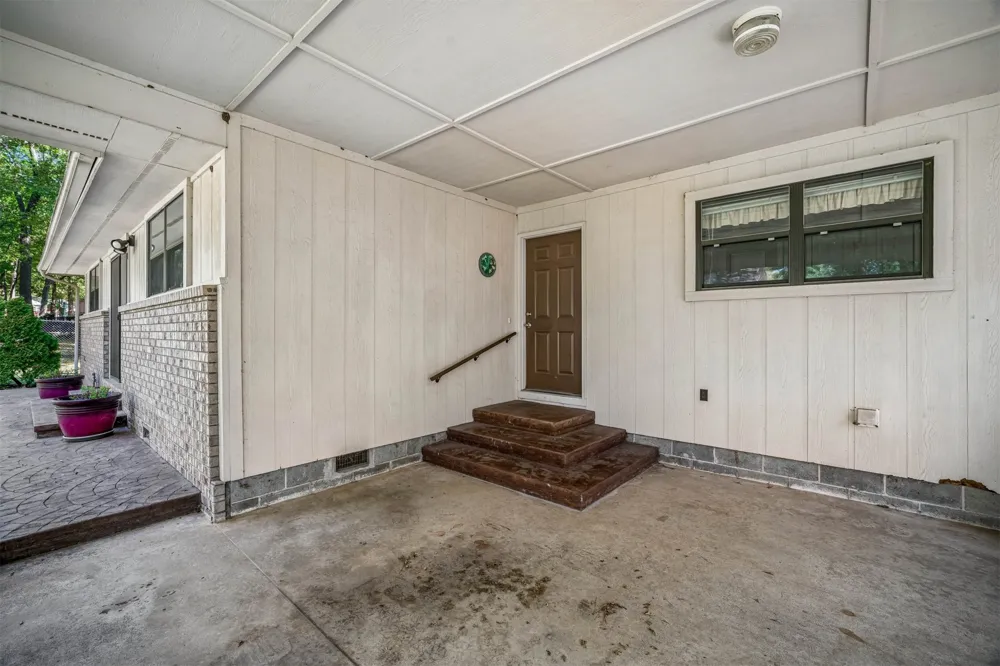 1303 Iroquois Chouteau, OK 74337