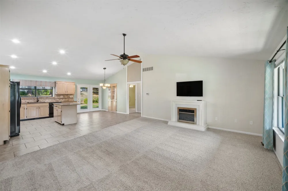 1303 Iroquois Chouteau, OK 74337