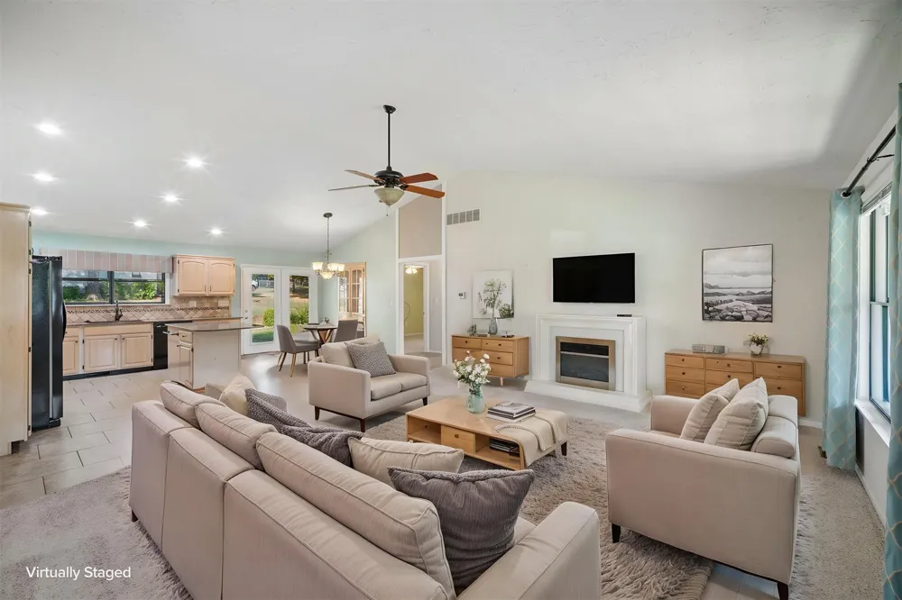 1303 Iroquois Chouteau, OK 74337