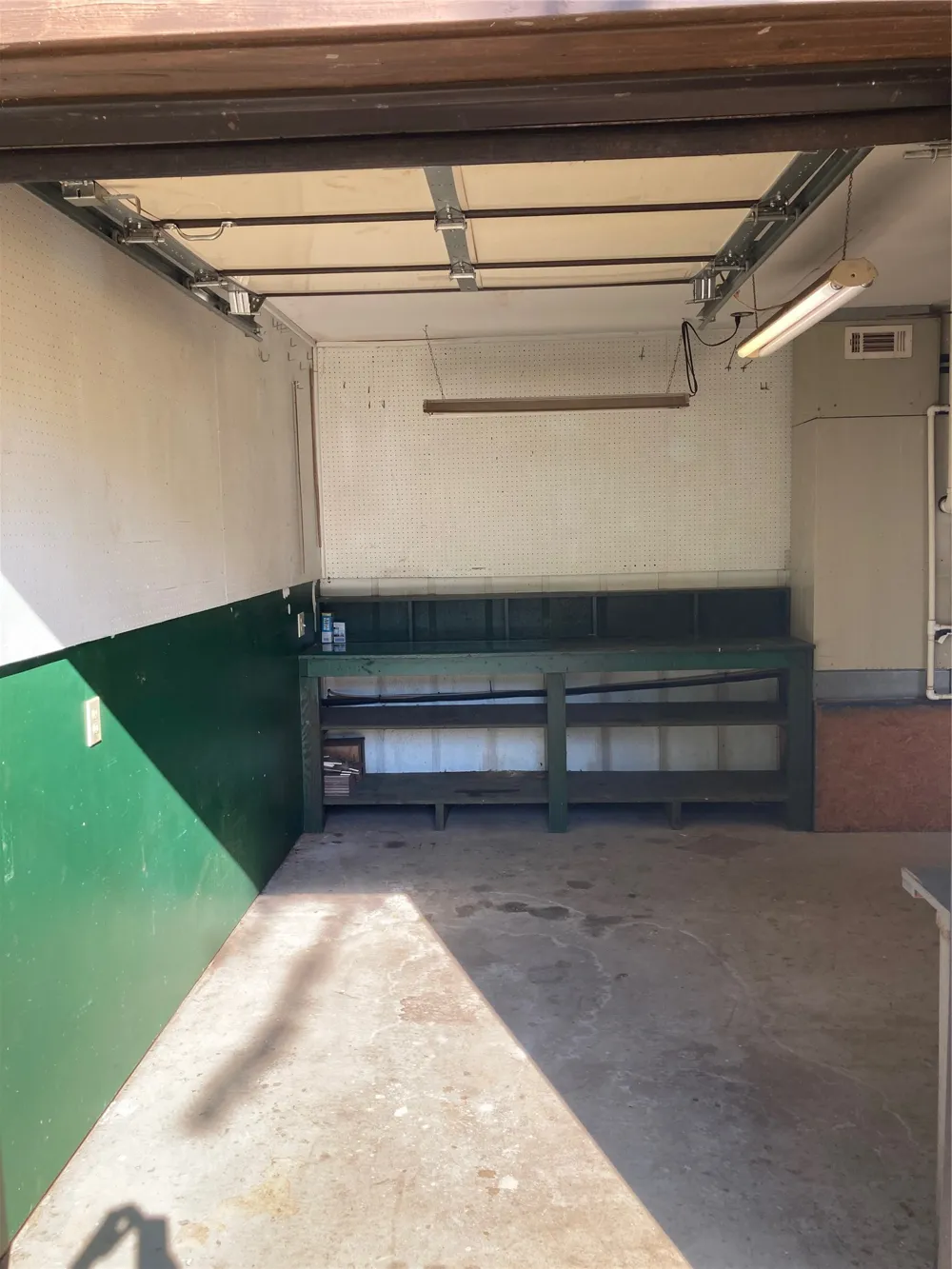 1303 Iroquois Chouteau, OK 74337
