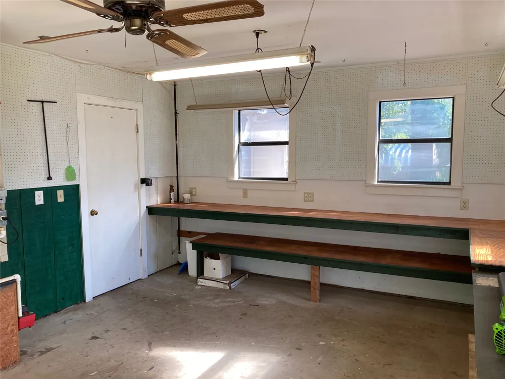 1303 Iroquois Chouteau, OK 74337
