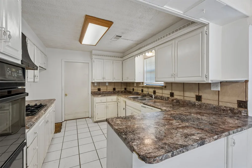 913 Sandstone Avenue Bartlesville, OK 74006