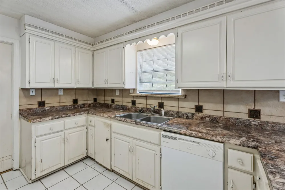 913 Sandstone Avenue Bartlesville, OK 74006