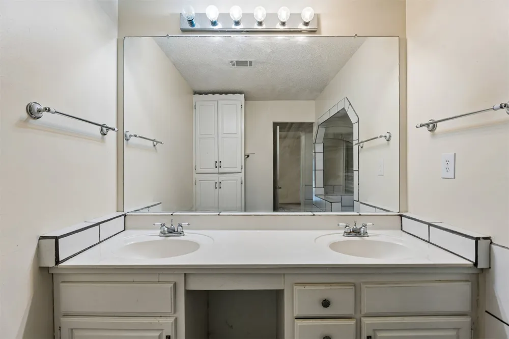 913 Sandstone Avenue Bartlesville, OK 74006