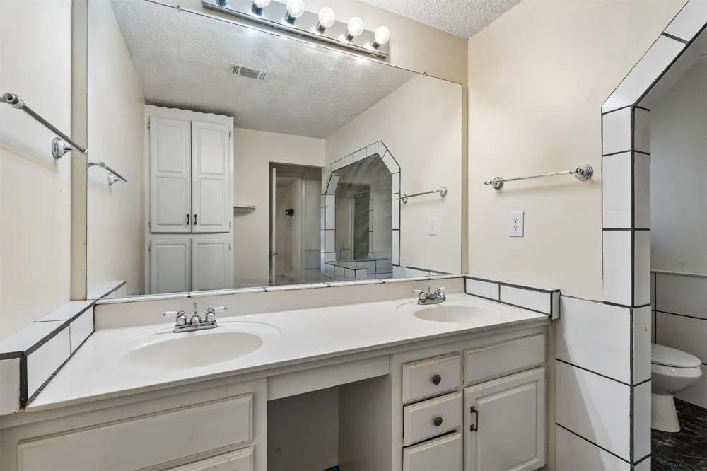 913 Sandstone Avenue Bartlesville, OK 74006