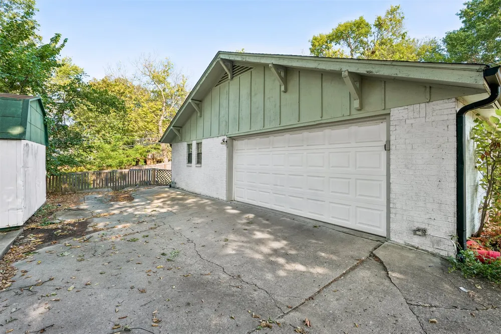 913 Sandstone Avenue Bartlesville, OK 74006