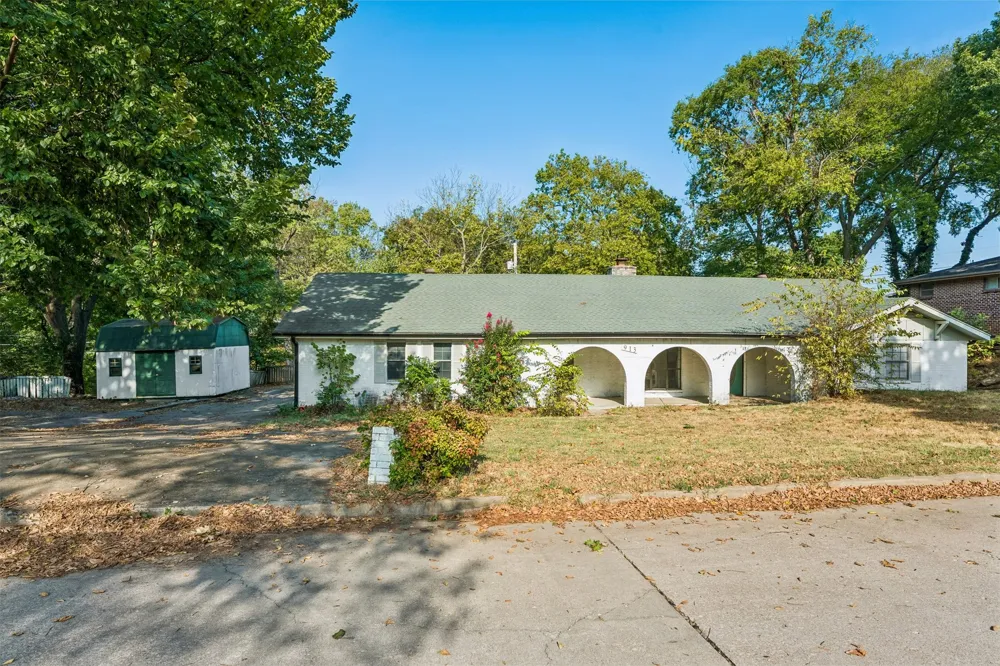 913 Sandstone Avenue Bartlesville, OK 74006