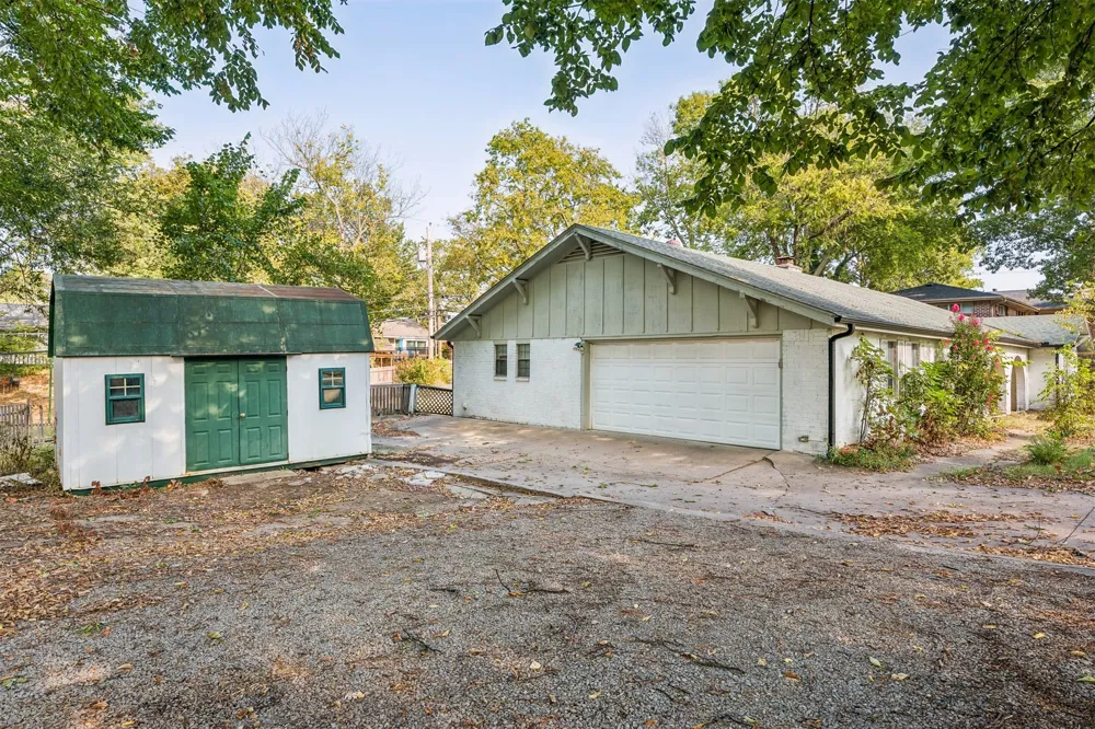 913 Sandstone Avenue Bartlesville, OK 74006