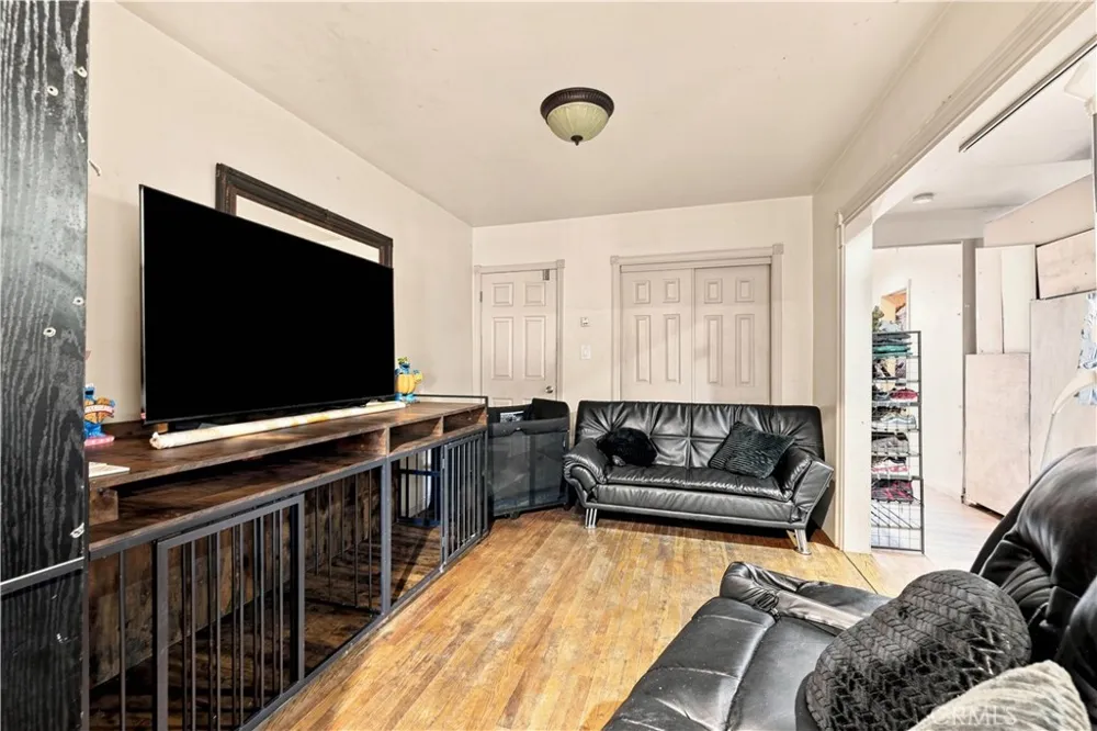 5008 Baldwin Park Boulevard Baldwin Park, CA 91706