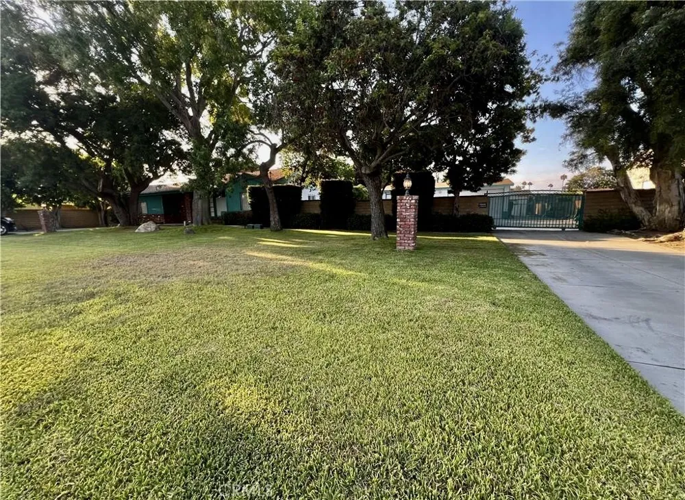8541 Orangewood Garden Grove, CA 92841