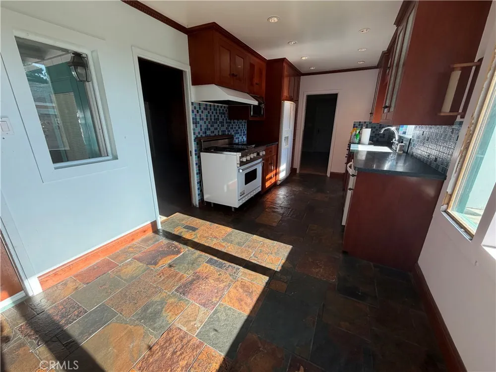 8541 Orangewood Garden Grove, CA 92841