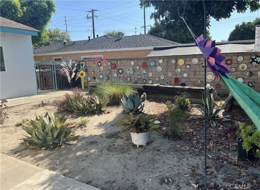 8541 Orangewood Garden Grove, CA 92841