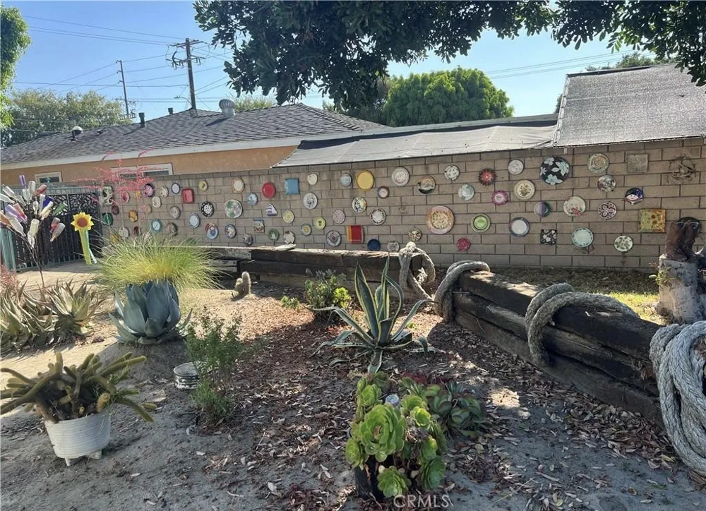 8541 Orangewood Garden Grove, CA 92841