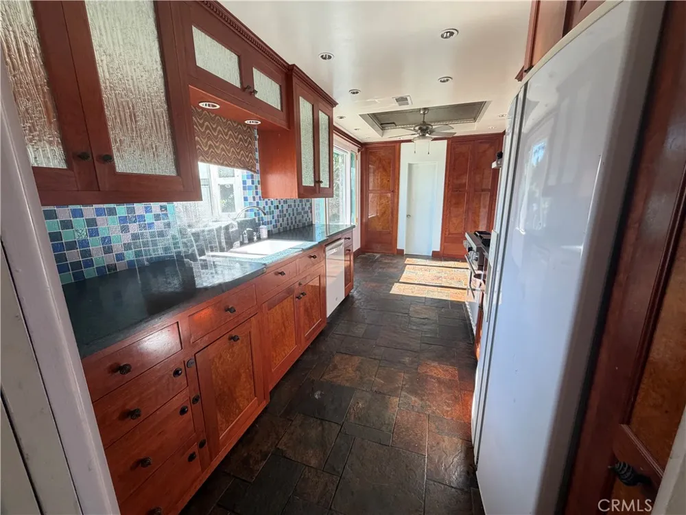 8541 Orangewood Garden Grove, CA 92841