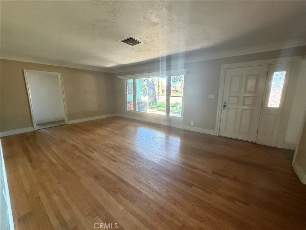 8541 Orangewood Garden Grove, CA 92841