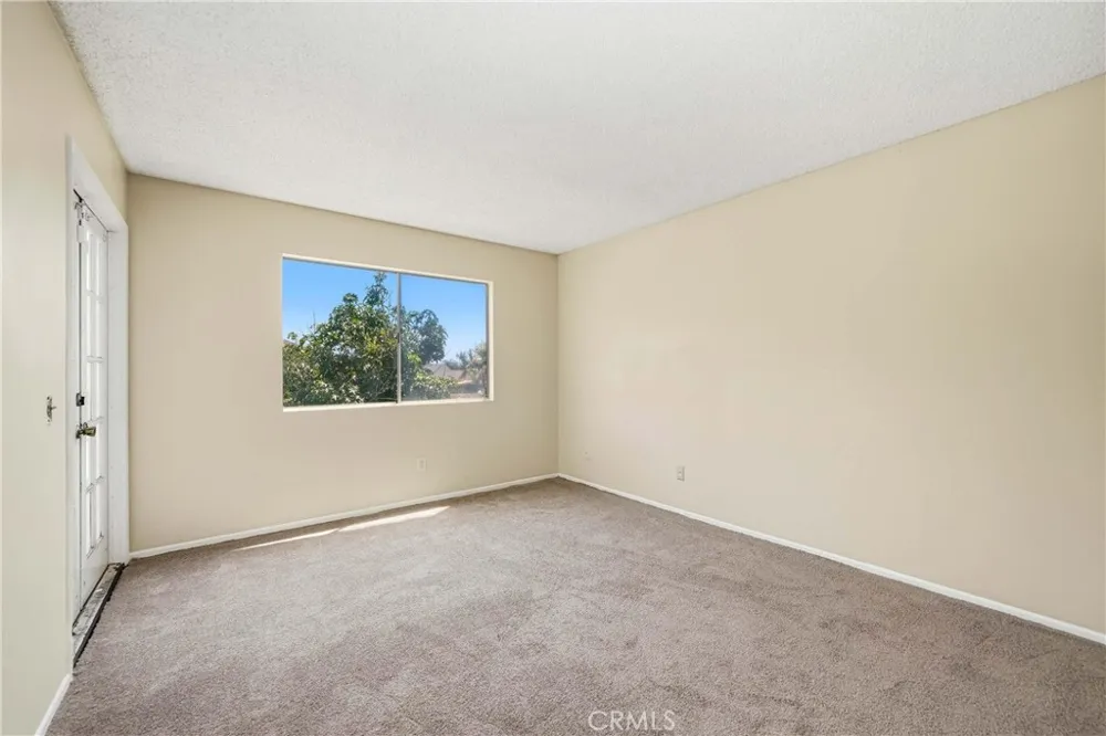 3274 Little Mountain #D San Bernardino, CA 92405
