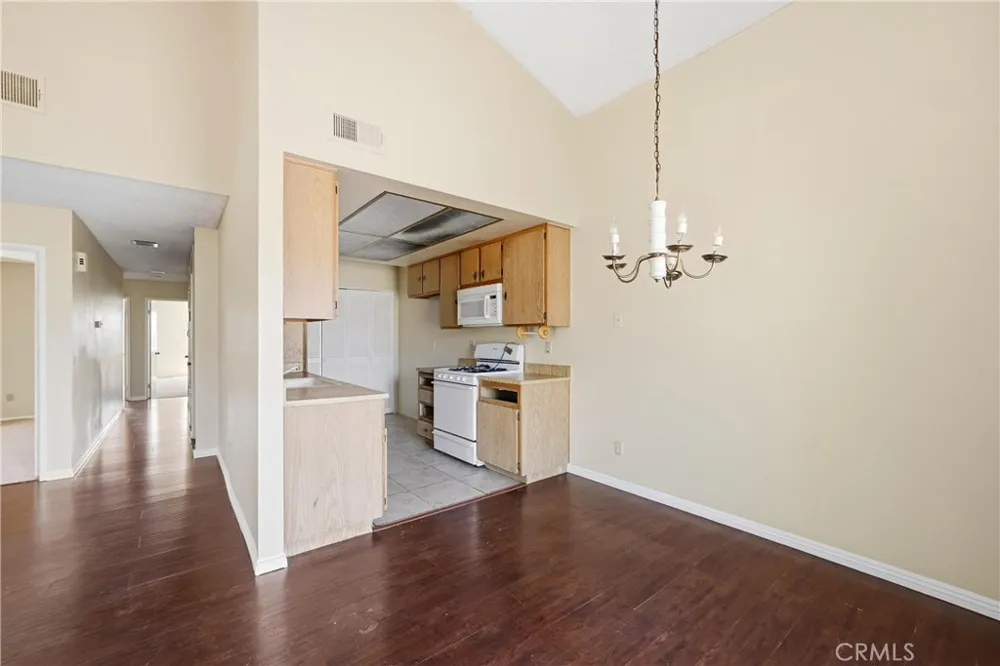 3274 Little Mountain #D San Bernardino, CA 92405
