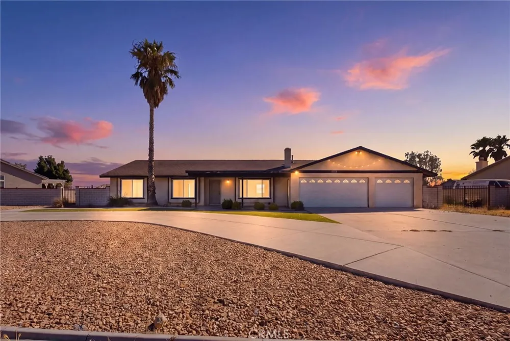 18810 Siesta Apple Valley, CA 92307