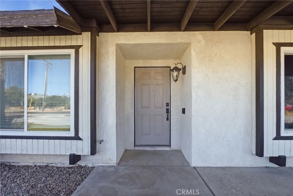 18810 Siesta Apple Valley, CA 92307