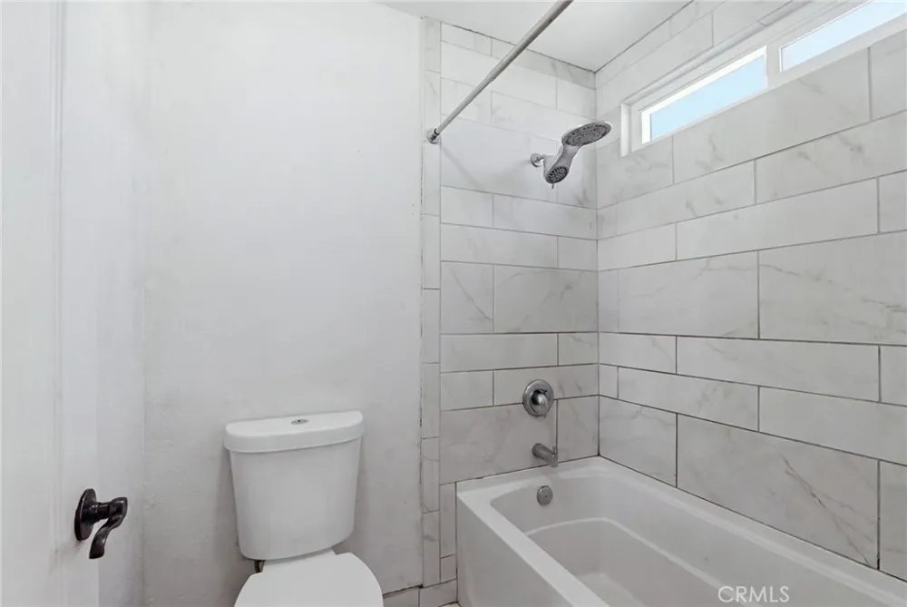 18810 Siesta Apple Valley, CA 92307