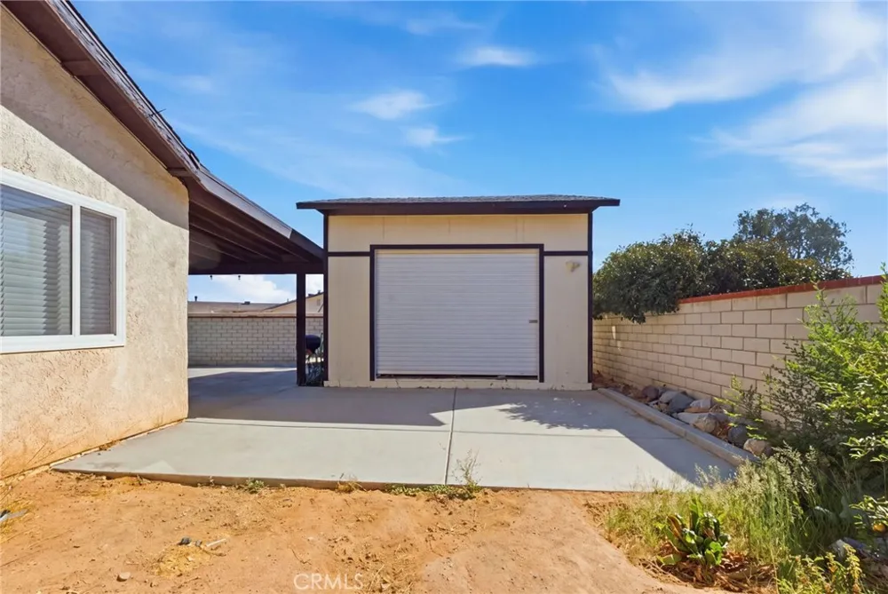 18810 Siesta Apple Valley, CA 92307