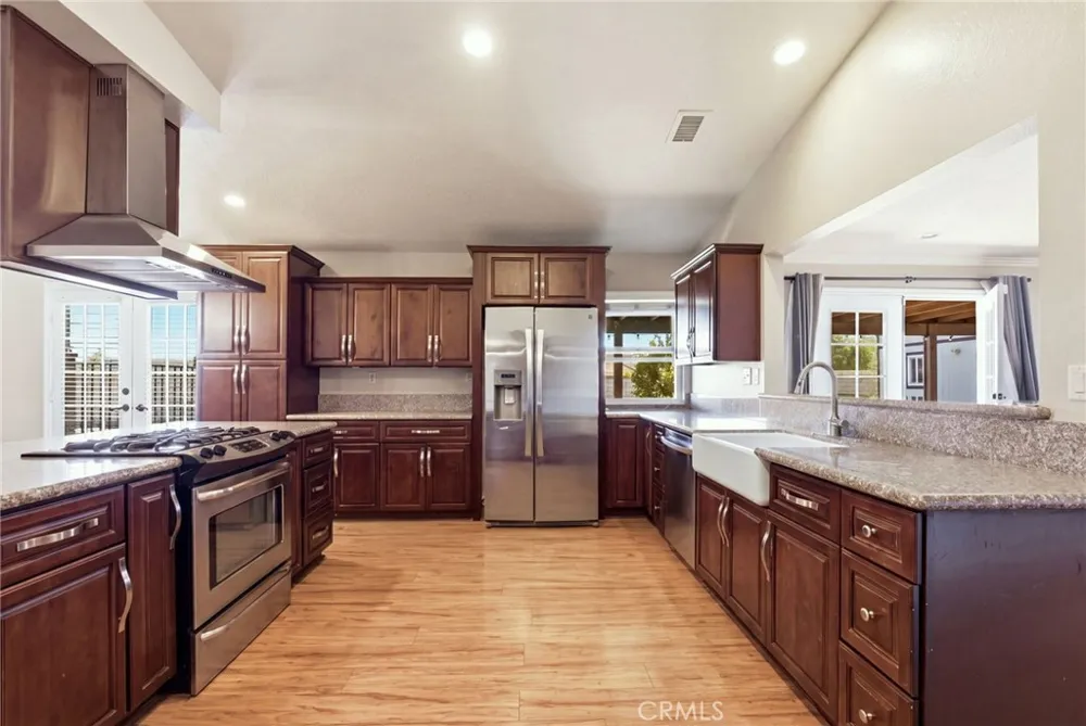 18810 Siesta Apple Valley, CA 92307