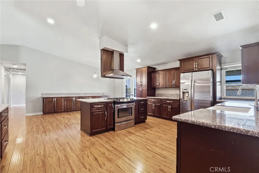18810 Siesta Apple Valley, CA 92307