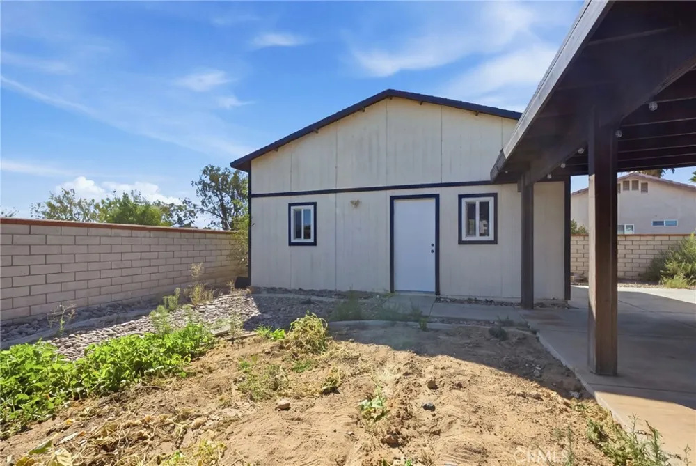 18810 Siesta Apple Valley, CA 92307