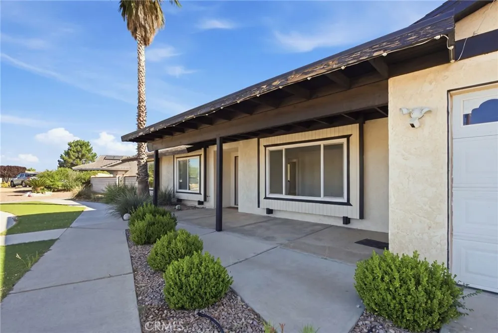 18810 Siesta Apple Valley, CA 92307
