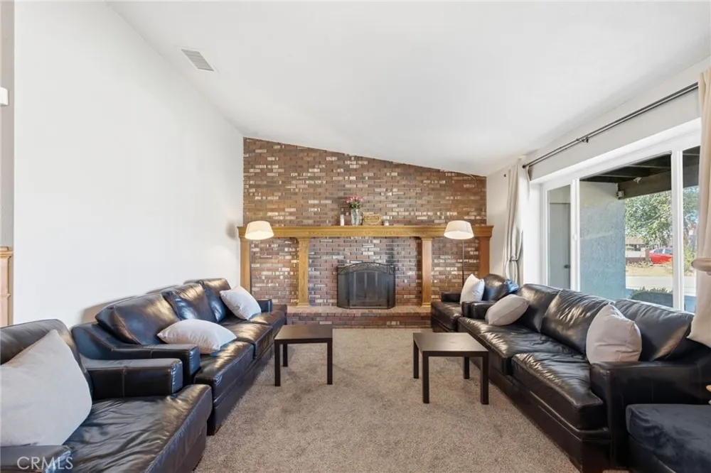 18810 Siesta Apple Valley, CA 92307